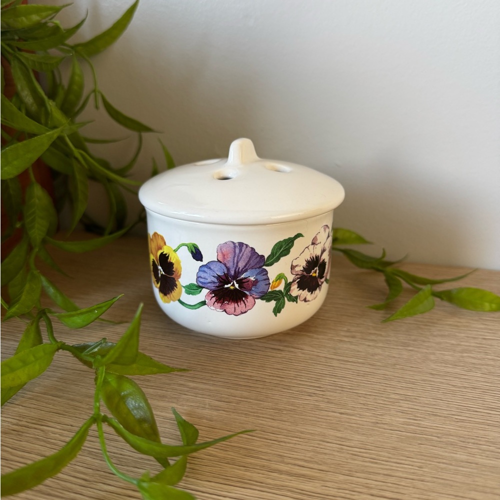 Floral Ceramic Potpourri Jar with Lid